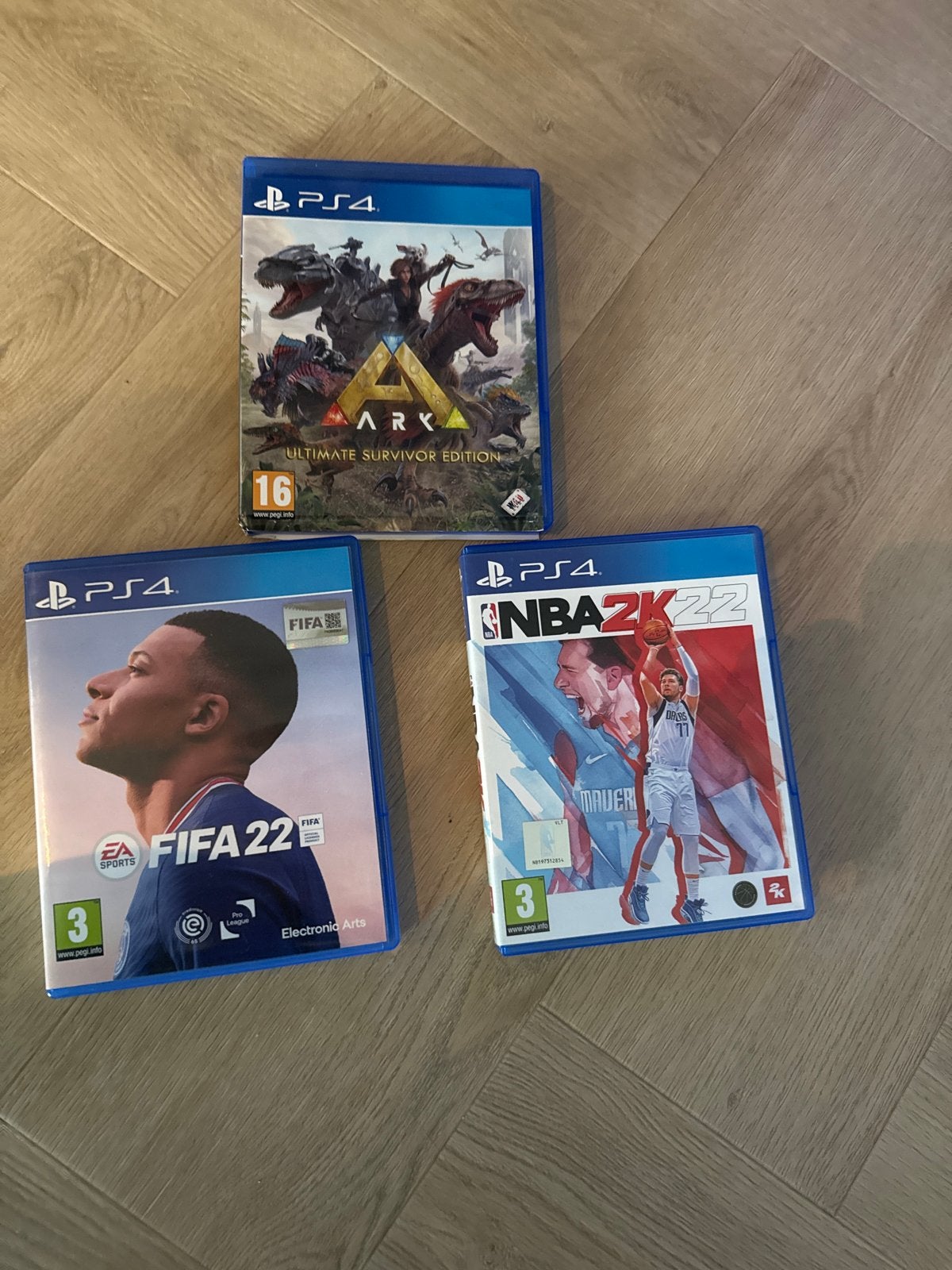 Gloednieuwe PS4 games: NBA 2K22, FIFA 22, ARK Ultimate Survi, Ophalen of Verzenden, Nieuw, Sport, Vanaf 3 jaar