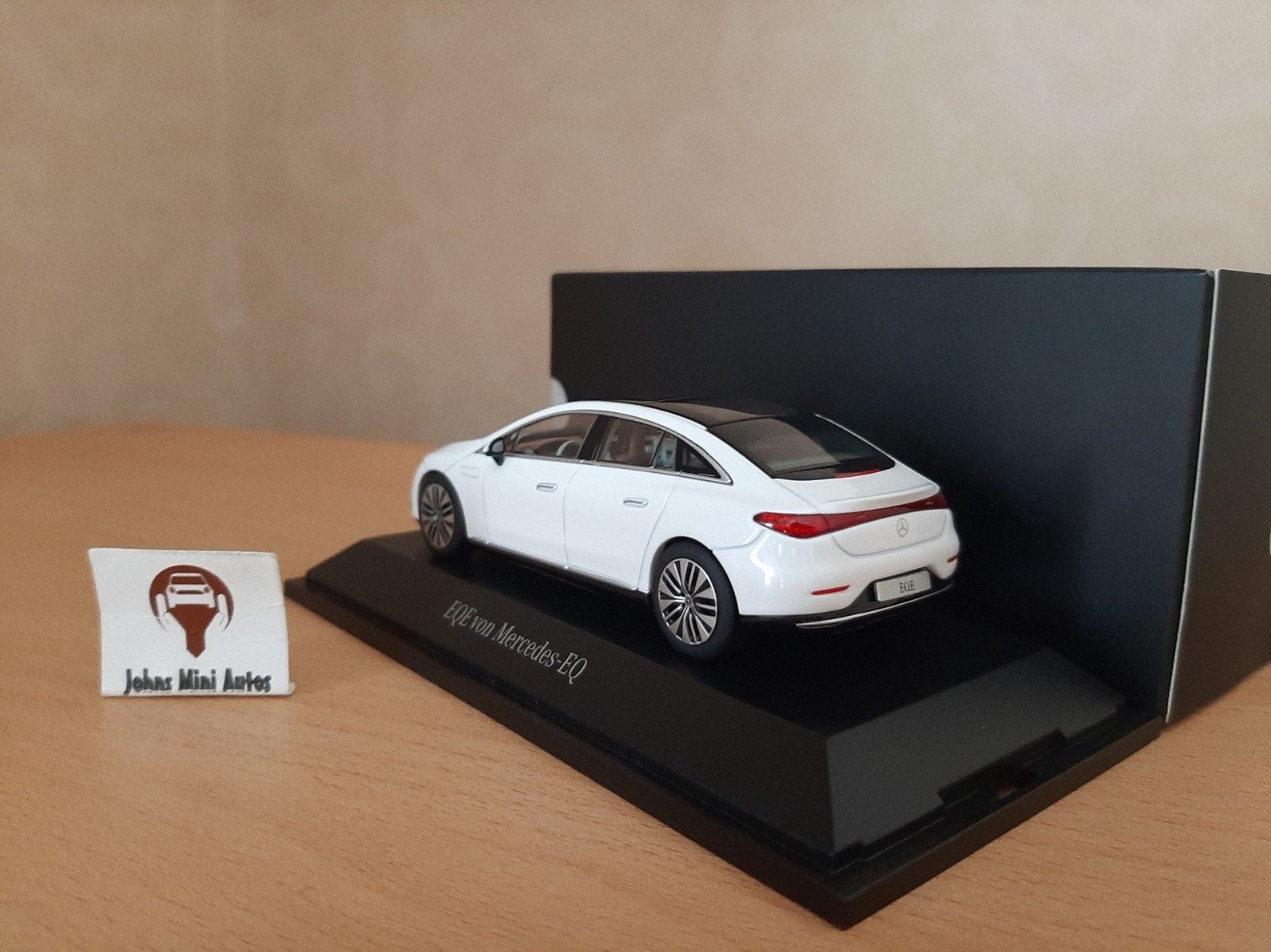 Mercedes Benz EQE in Opalite White 1:43, Overige merken, Auto, Nieuw, Herpa