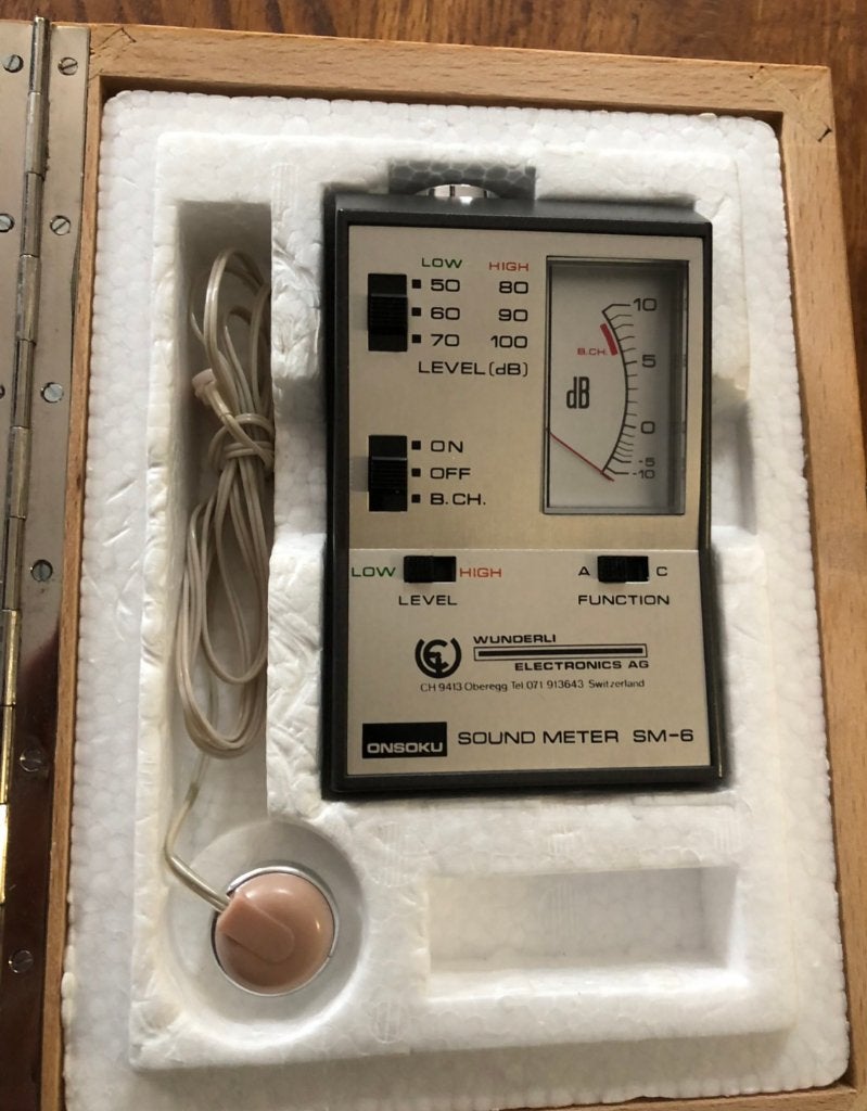 Vintage Onosku Sound Meter SM-6 in houten kist, Doe-het-zelf en Verbouw, Ophalen of Verzenden, Zo goed als nieuw, Geluid
