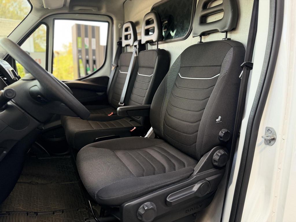 Iveco Daily 35S16 L4H2 Comfort 156pk | Automaat | CarPlay |, Auto's, Gebruikt, Euro 6, Iveco, Wit