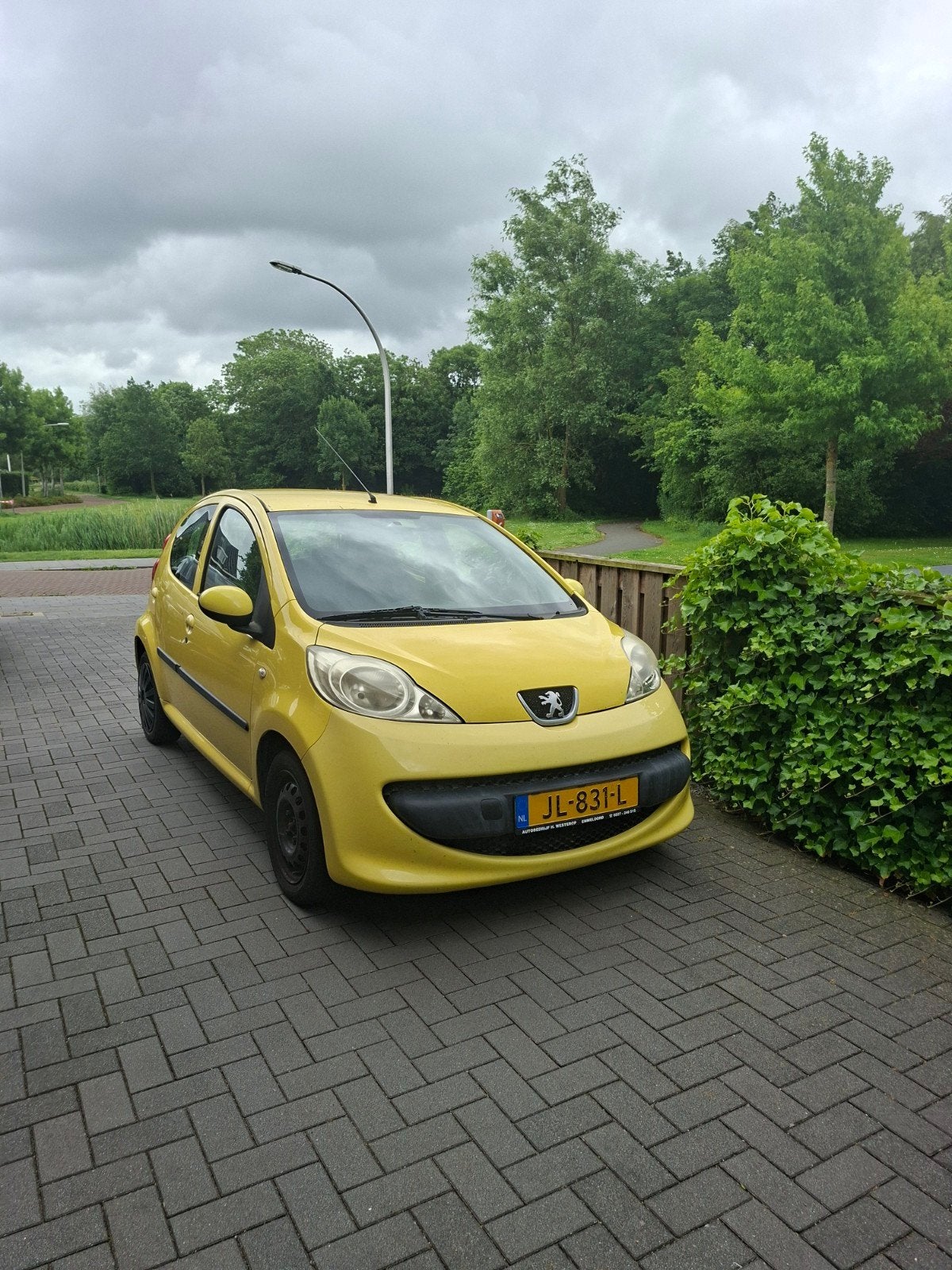 Peugeot 107 1.0 12V 5DR 2006 Geel, Auto's, Voorwielaandrijving, 4 stoelen, 68 pk, Geel