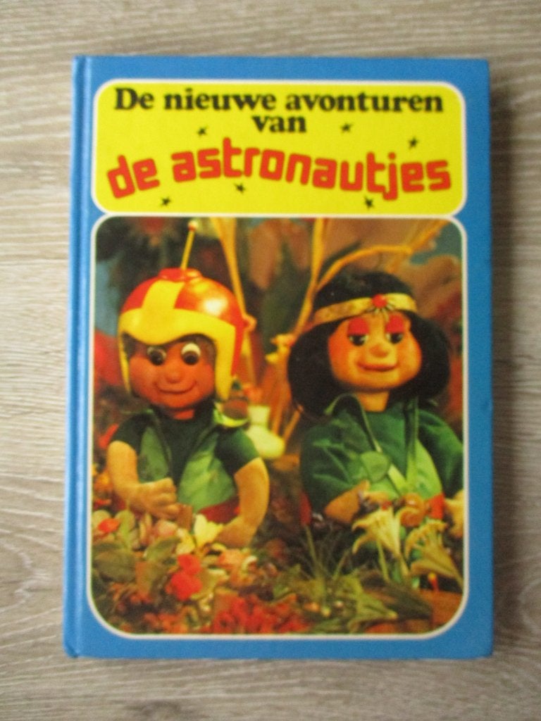De nieuwe avonturen van de astronautjes - Lo Hartog van Ba, Ophalen of Verzenden, Gelezen, Fictie algemeen