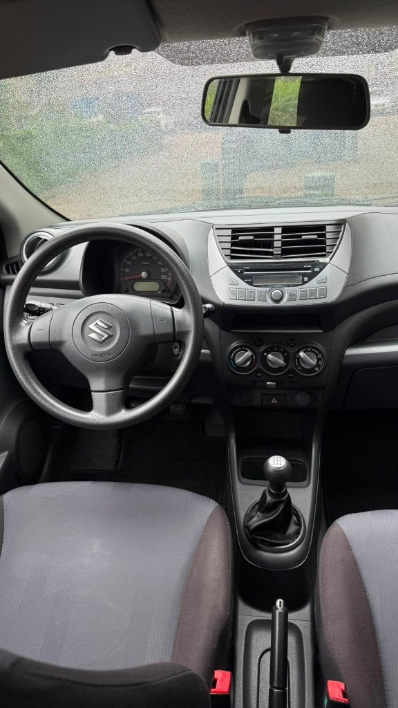Foto 5 van Suzuki Alto 1.0 EASSS 5-drs (2013)- benzine- 4 nieuwe banden