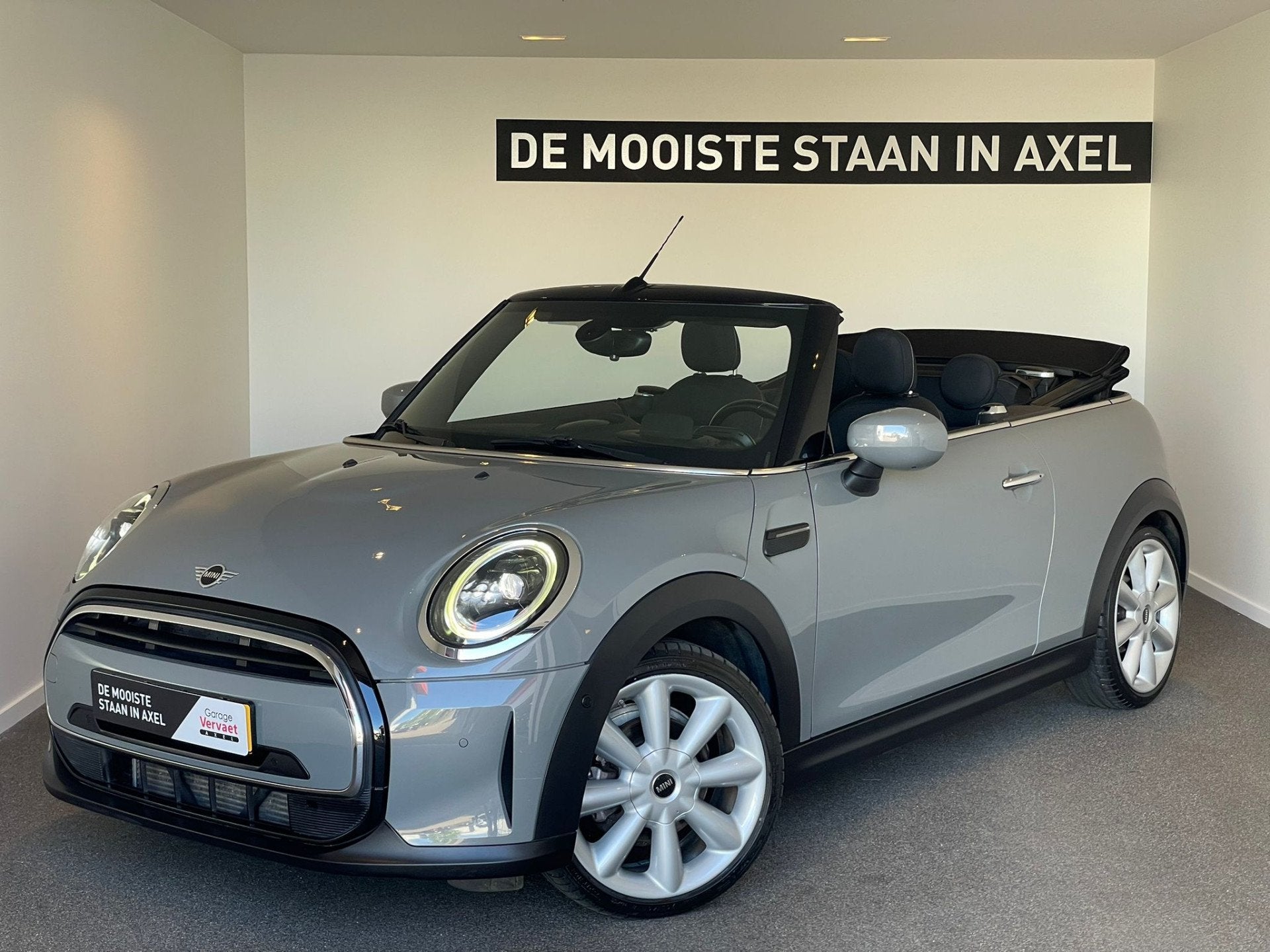 MINI Cabrio 1.5 Cooper Classic (bj 2021, automaat), Auto's, Mini, Gebruikt, Cabriolet, 4 stoelen, 3 cilinders