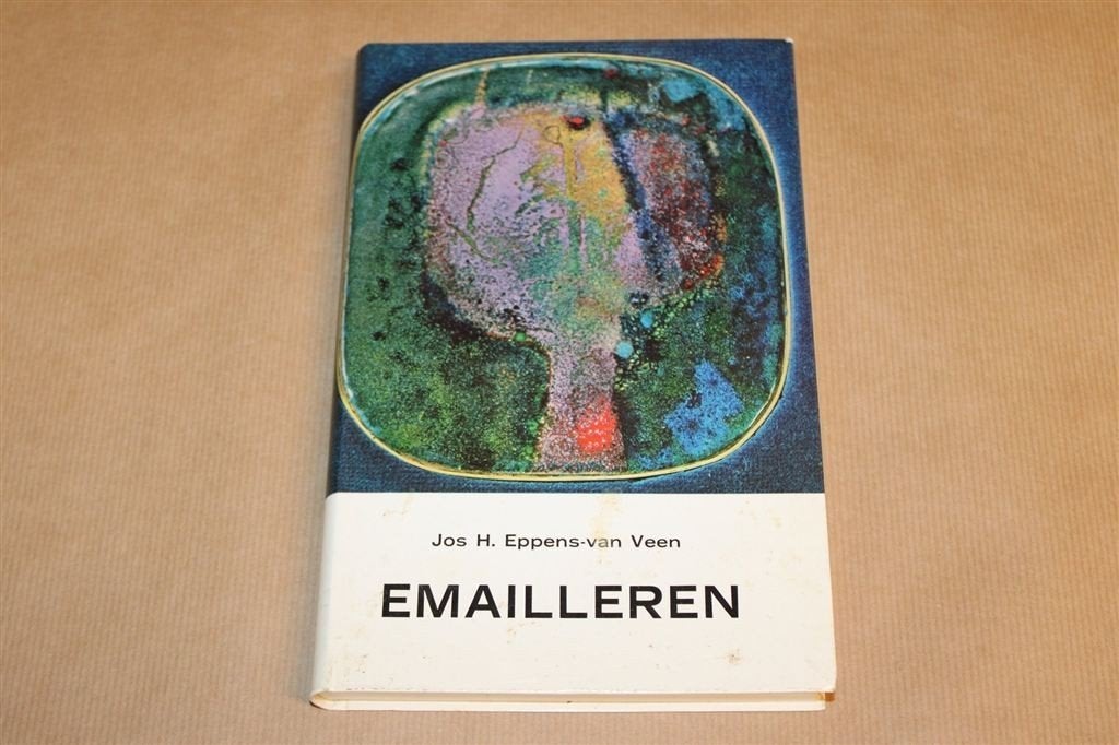 Emailleren — Handleiding voor Hobbyisten — Eppens-van Veen, Ophalen of Verzenden, Gelezen, Overige onderwerpen