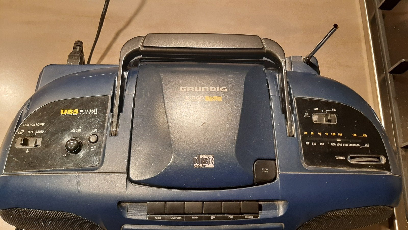 grundig radio/cd/cassettespeler, Ophalen, Gebruikt, Met cd-speler