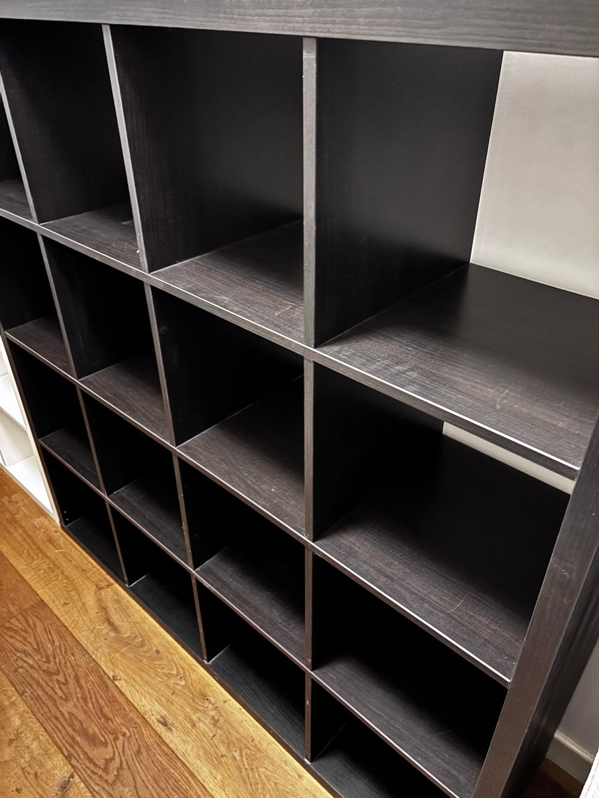IKEA Kallax kast - vakkenkast zwart / bruin, Ophalen, Met plank(en), Gebruikt, 100 tot 150 cm