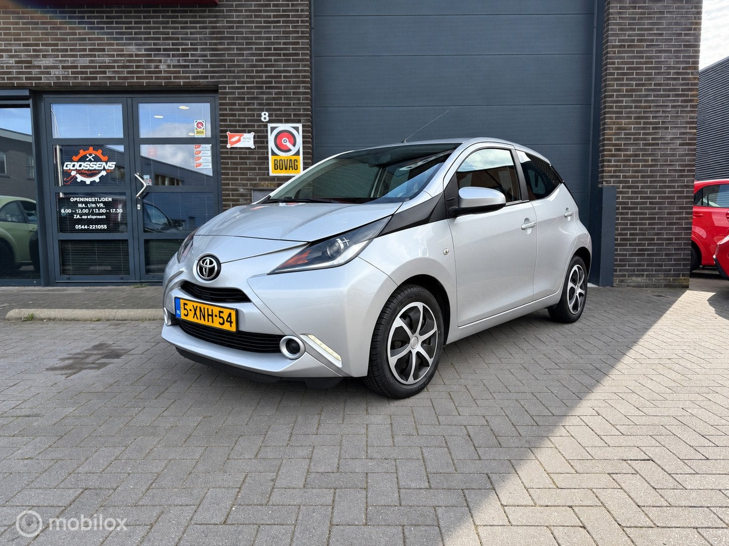 Toyota Aygo 1.0 VVT-i x-play, Voorwielaandrijving, Euro 5, Stof, 4 stoelen