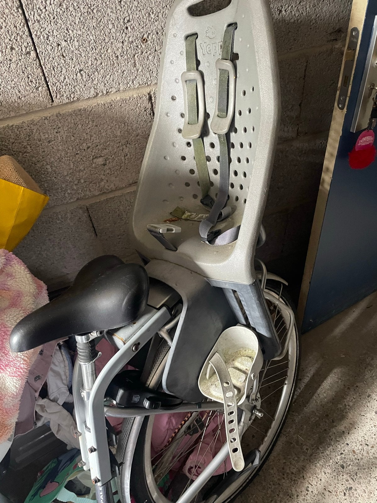 Sparta fiets met Yepp kinderzitje (standaard kapot), Ophalen of Verzenden, Gebruikt, Sparta