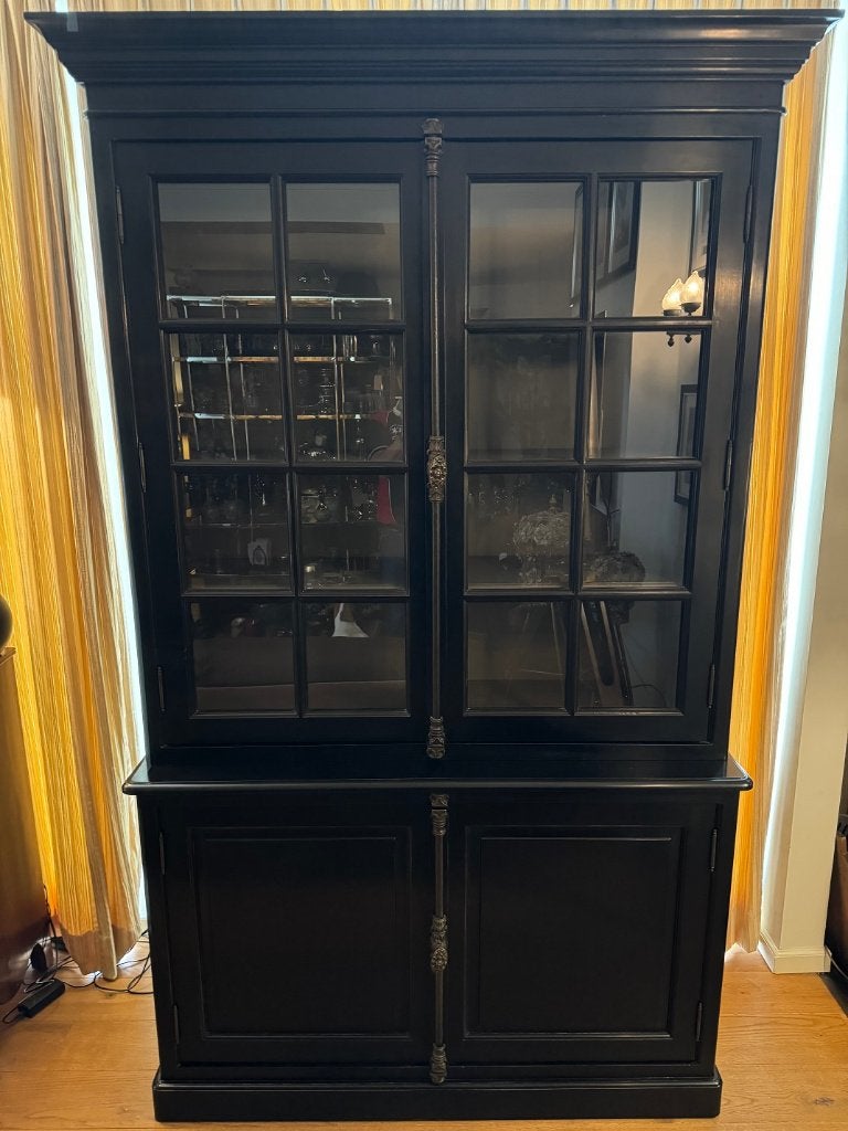 Zwarte Buffetkast Eichholtz Vitrine / boekenkast keukenkast, Antiek en Kunst, Ophalen