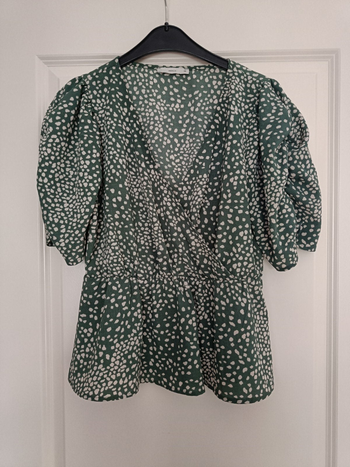 Peplum blouse van Pigalle maat 38., Ophalen of Verzenden, Zo goed als nieuw, Maat 38/40 (M), Korte mouw