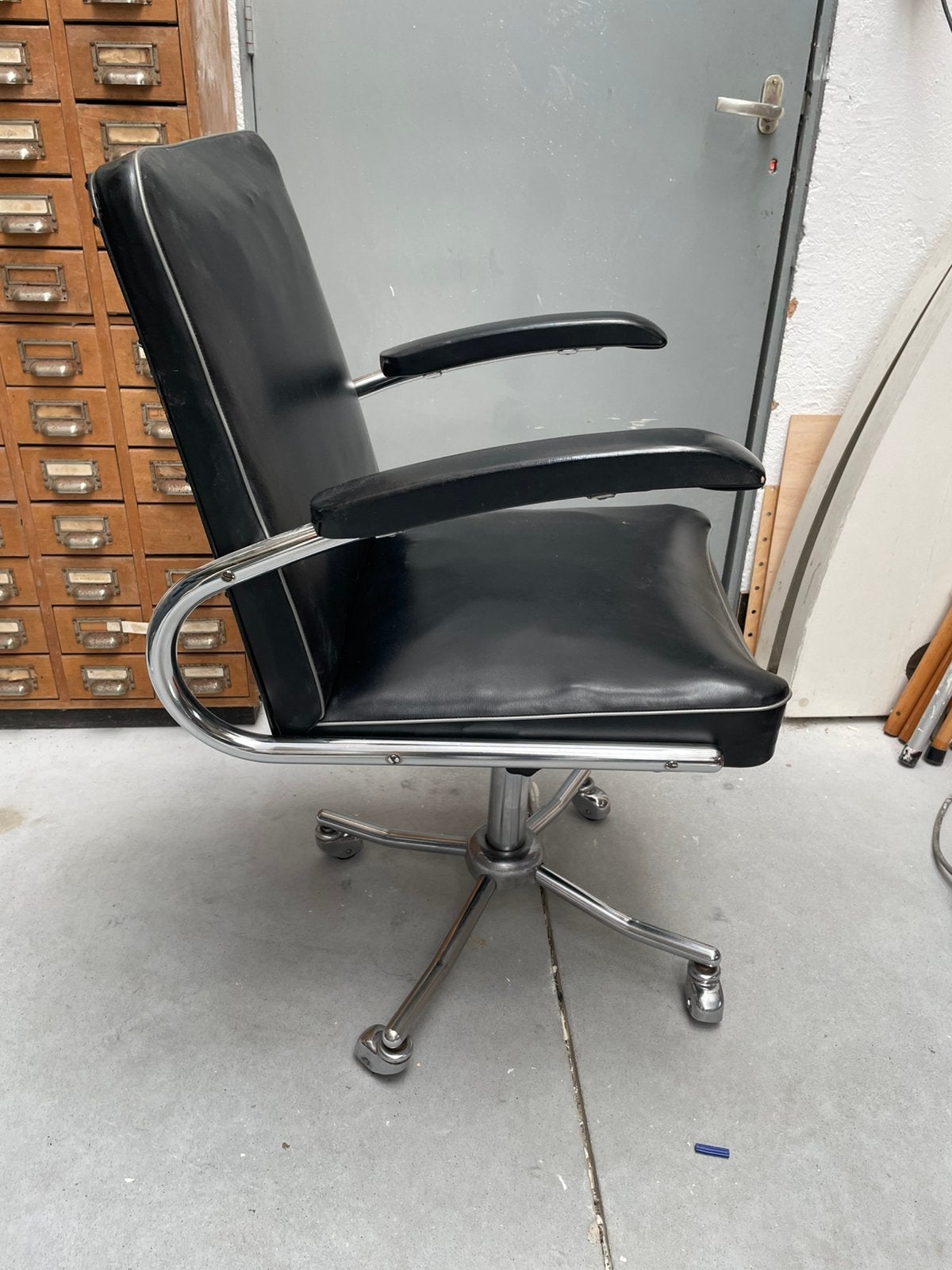Bauhaus bureaustoel, geheel origineel, Ophalen, Gebruikt, Zwart, ?