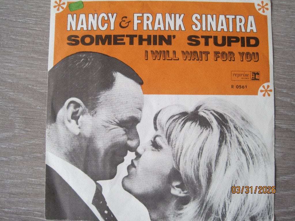 Nancy & Frank Sinatra   -   Somethin' stupid, Fotohoes, 7 inch, Ophalen of Verzenden, Zo goed als nieuw