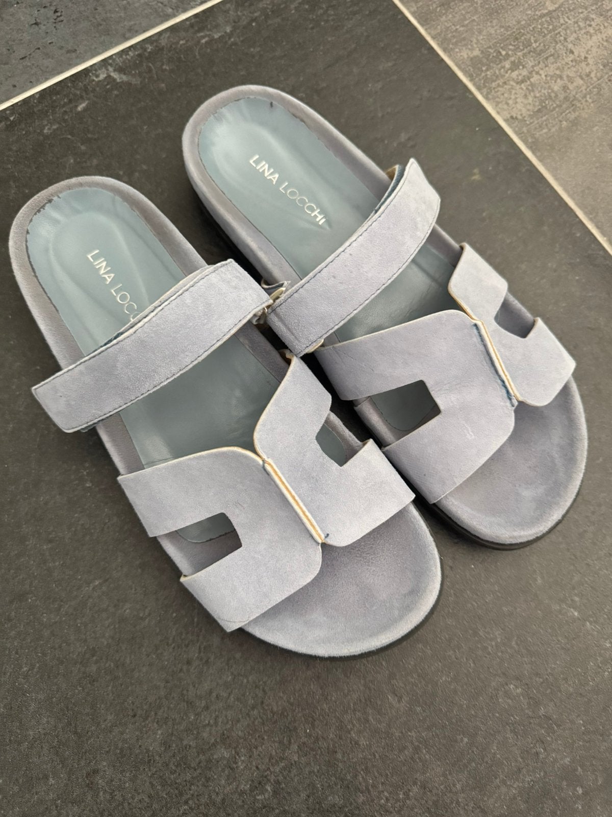 Lina Locchi suède sandalen - Maat 40, Blauw, Zo goed als nieuw, Sandalen of Muiltjes, Ophalen of Verzenden