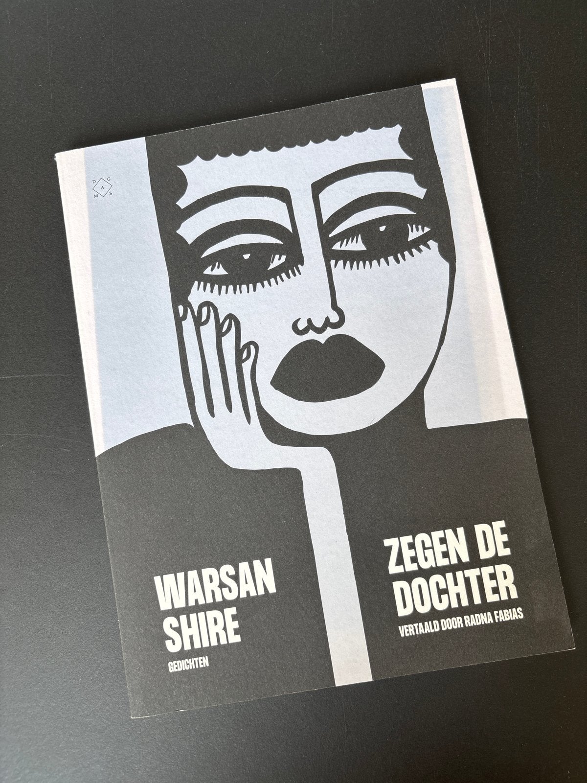 Zegen de Dochter - Warsan Shire (Gedichten), Ophalen of Verzenden, Zo goed als nieuw, Eén auteur