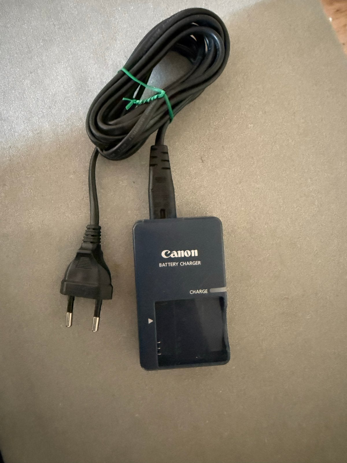 Canon Oplader CB-2LVE voor o.a. Ixus 115HS, Gebruikt, Canon, Opladen via netstroom, Ophalen of Verzenden