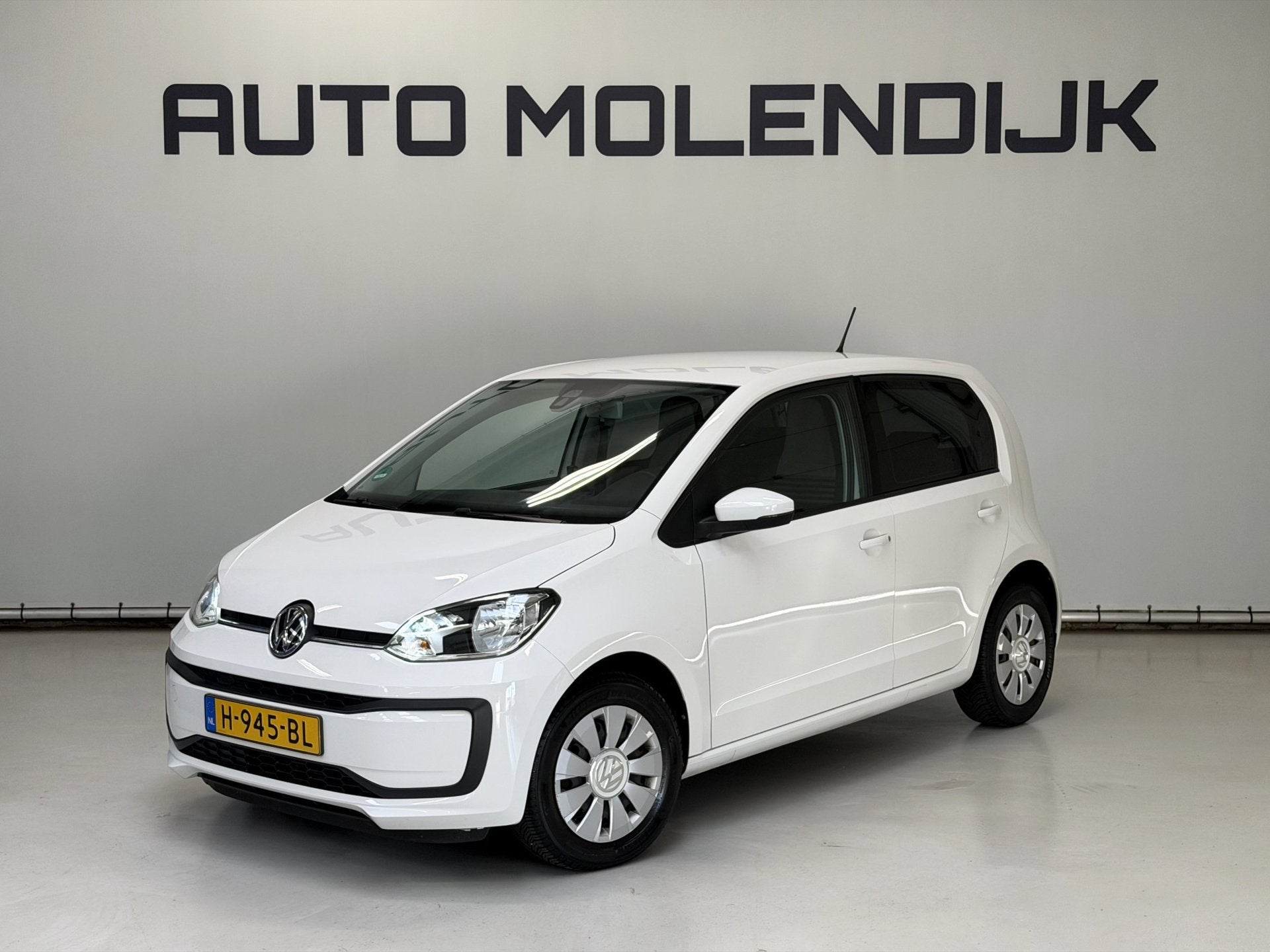 Volkswagen Up! 1.0 BMT move up! Airco / 5 drs / Bluetooth /, Auto's, Voorwielaandrijving, Dealer onderhouden, Stof, Gebruikt