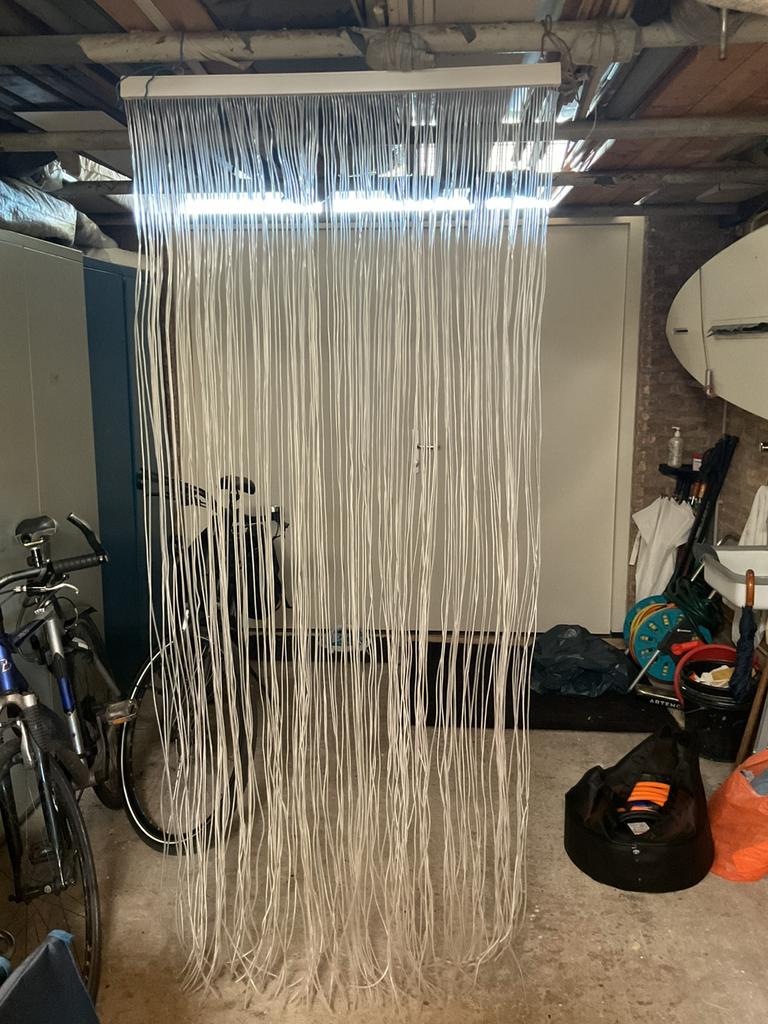 Vliegengordijn, Ophalen, Zo goed als nieuw