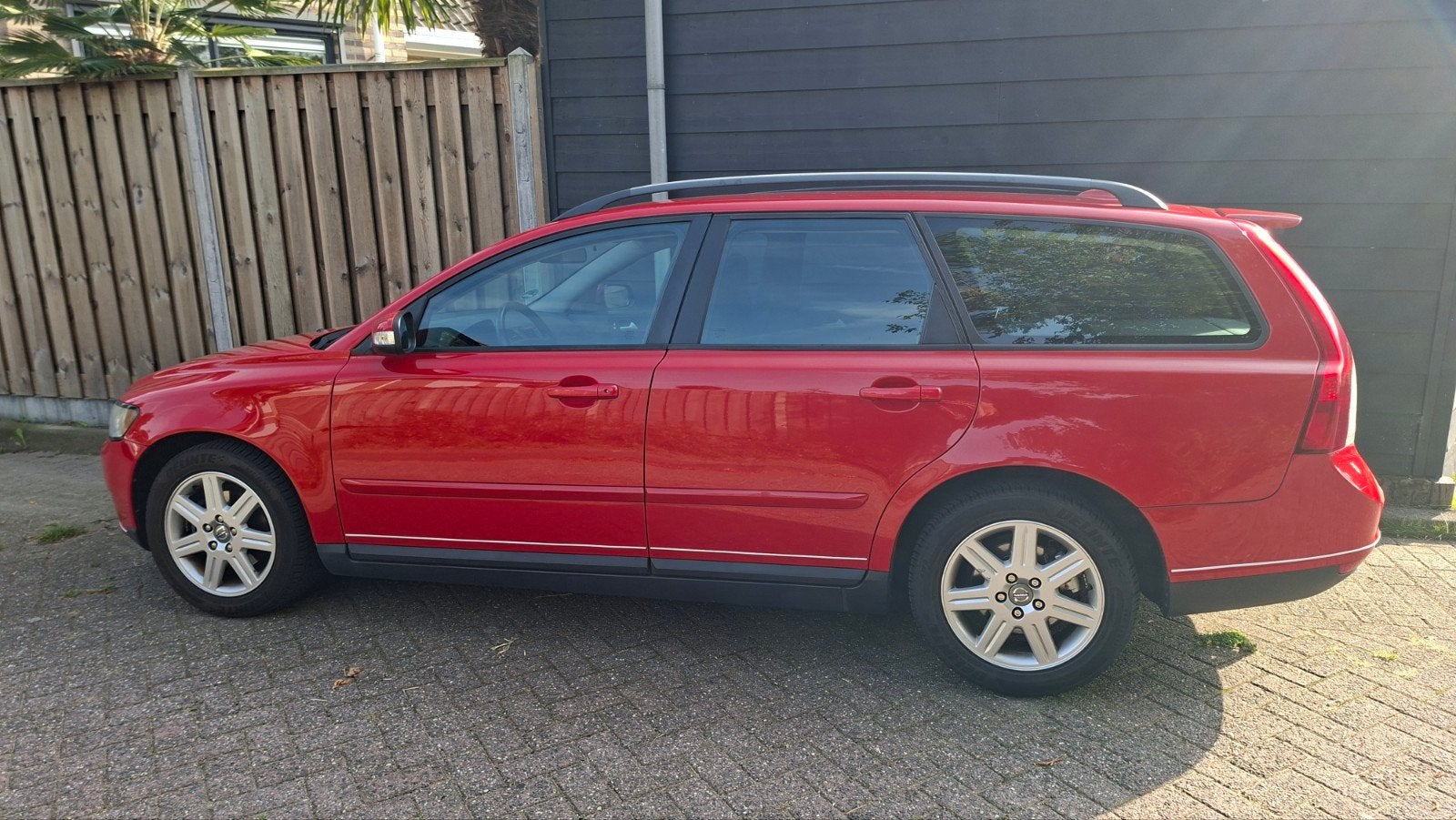 Volvo V50 1.8 2008 Rood, Voorwielaandrijving, 125 pk, 4 cilinders, Stationwagon