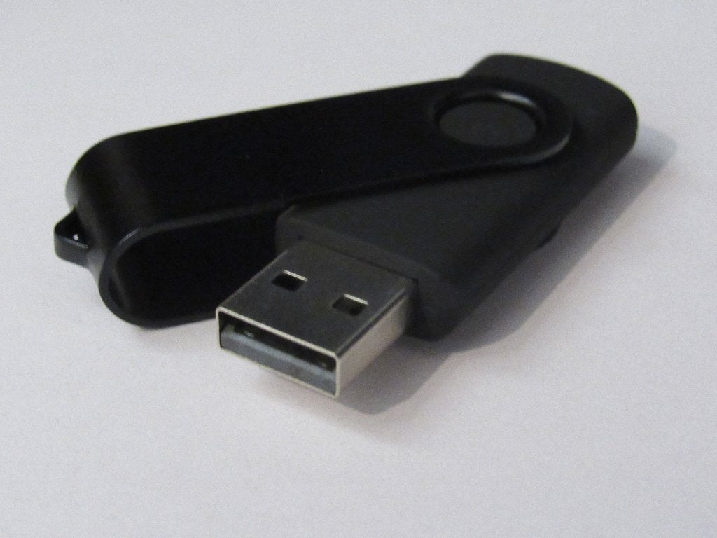 TMS Swivel USB 2.0 stick 8GB nieuw, Computers en Software, USB Sticks, Postadres, E-mailadres, 8 GB, Nieuw