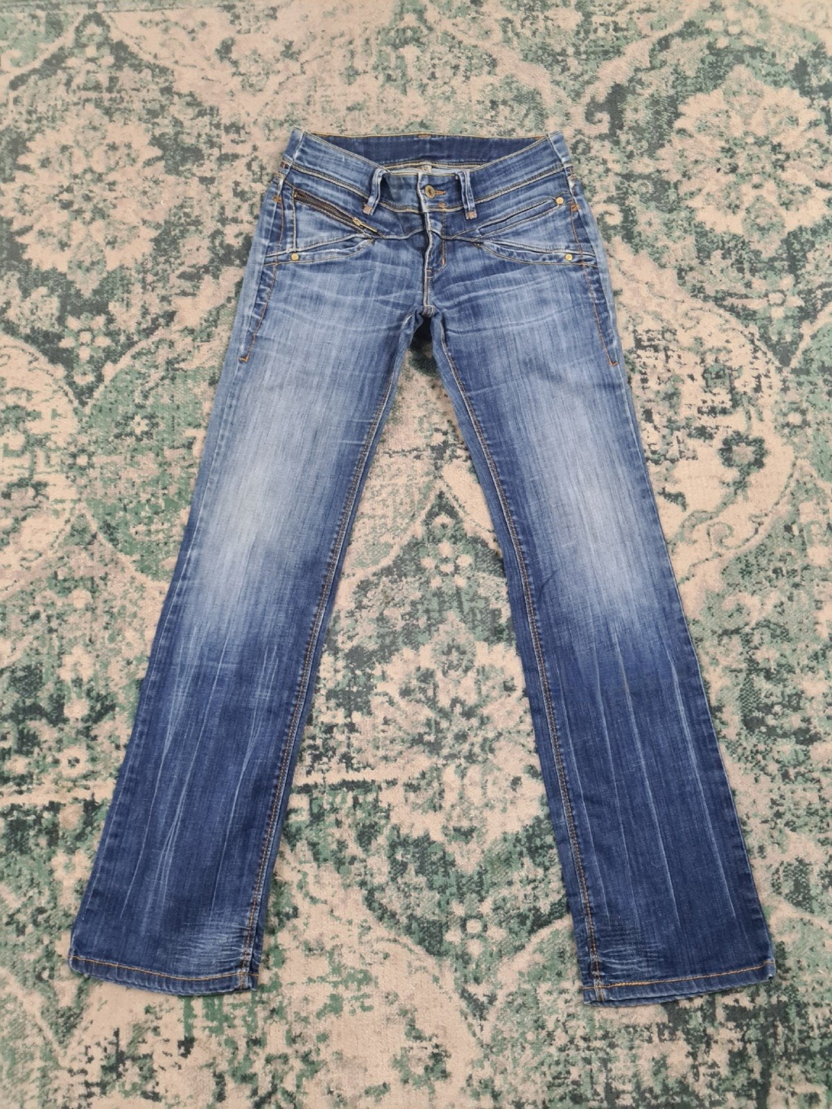 Levi's straight fit W29 L32 Dames Tulsi2932 Blauw Low-rise, Blauw, Ophalen of Verzenden, Zo goed als nieuw, W28 - W29 (confectie 36)