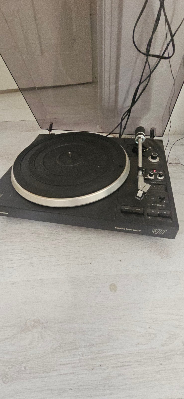 Philips 5777 Platenspeler - Electronic Direct Control, Ophalen, Philips, Automatisch, Zo goed als nieuw