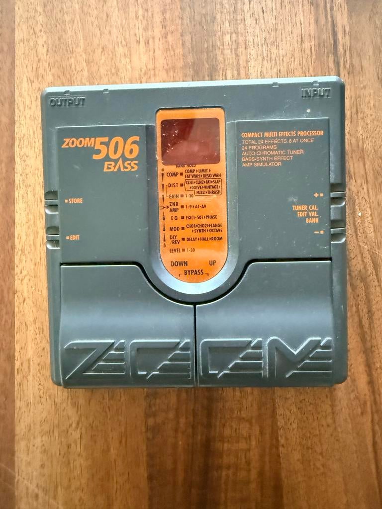 Zoom 506 Bass Multi-Effect Processor, Muziek en Instrumenten, Effecten, Ophalen of Verzenden, Gebruikt, Multi-effect
