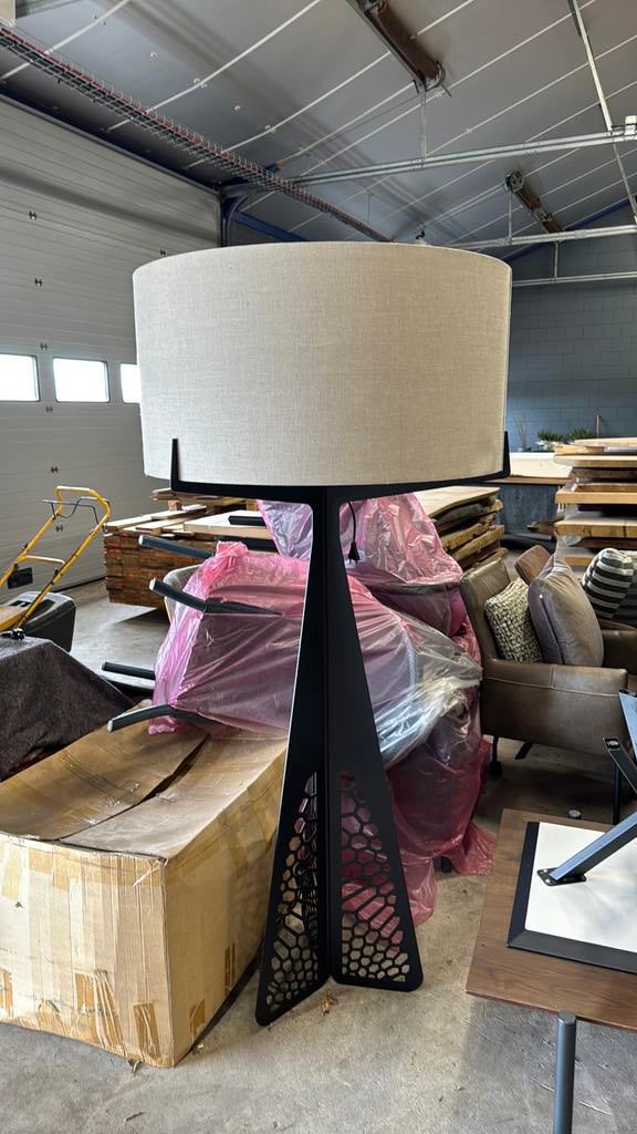 Lamp ztahl, Ophalen, Gebruikt, Metaal, 150 tot 200 cm