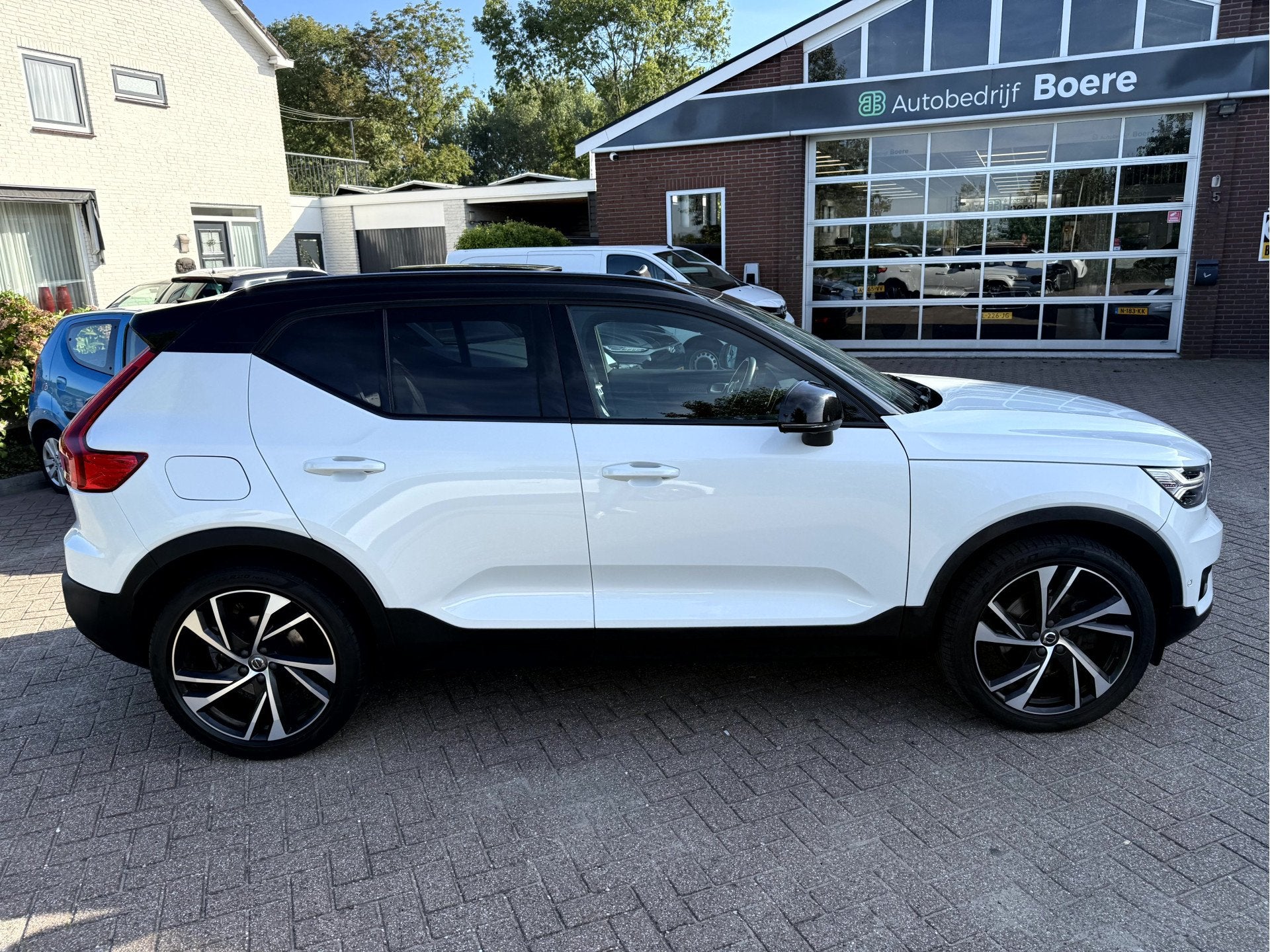 Volvo XC40 2.0 T5 AWD R-Design Intro Edition 20''Lmv, Panora, Auto's, Automaat, Gebruikt, 4 cilinders, 1969 cc