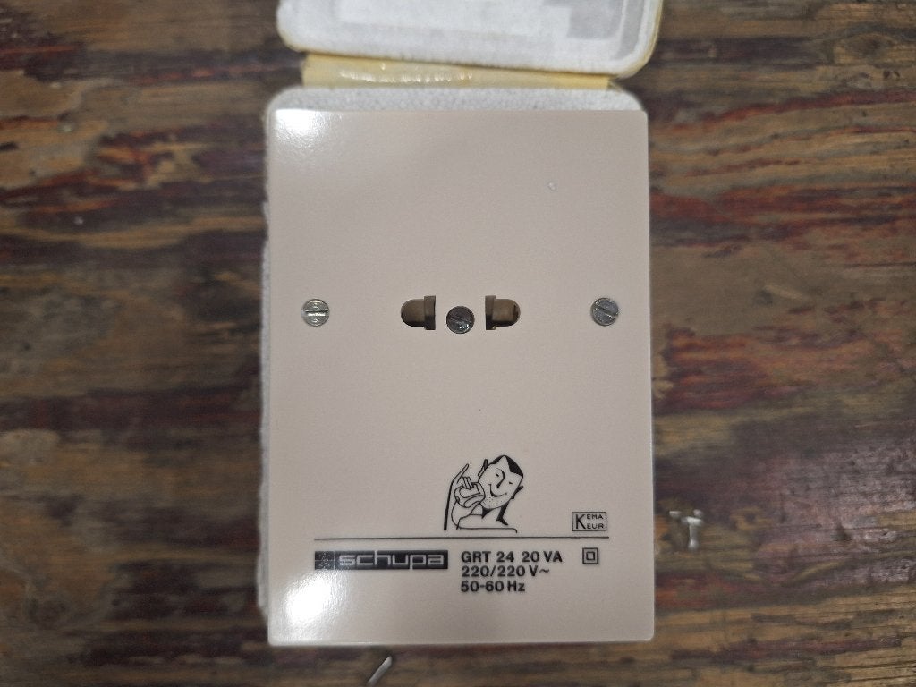 Scheerstopcontact GRT 24, Ophalen, Elektrisch