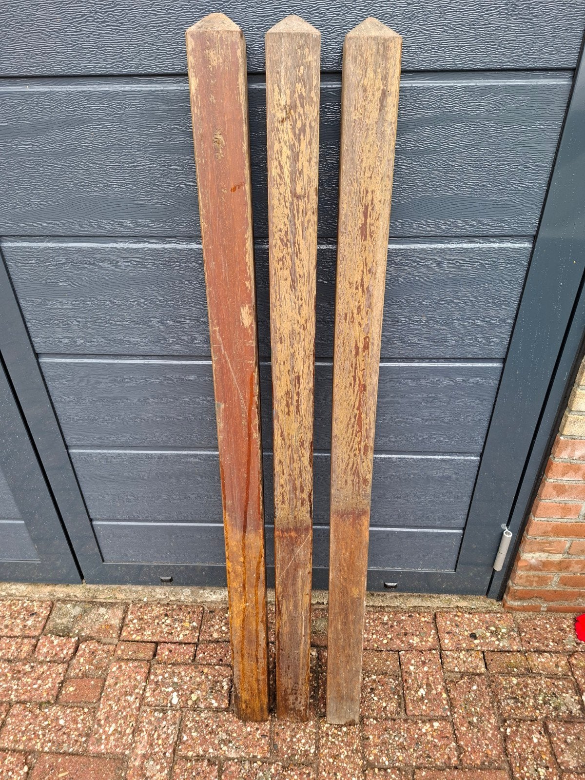 aangeboden 3 meranti palen., Ophalen, 250 cm of meer, Palen