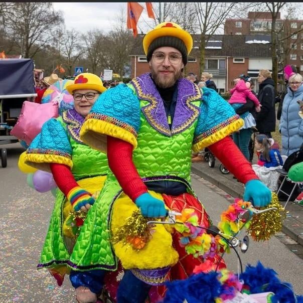 Carnavalskleding voor een groep van 18 personen, Ophalen of Verzenden, Gedragen, Maat 46/48 (XL) of groter, Carnaval