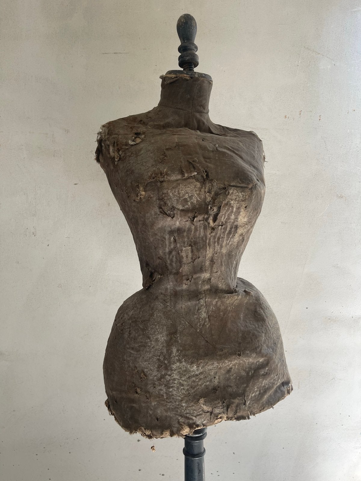 Antieke Paspop - wespentaille shabby, Ophalen of Verzenden
