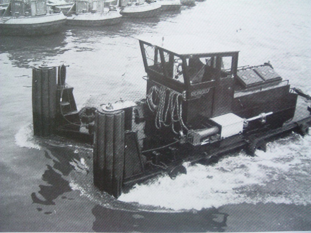 Duwvaart in Europa en de ontwikkelingen tot 1988., Ophalen of Verzenden, Gebruikt, Motorboot, Boek of Tijdschrift