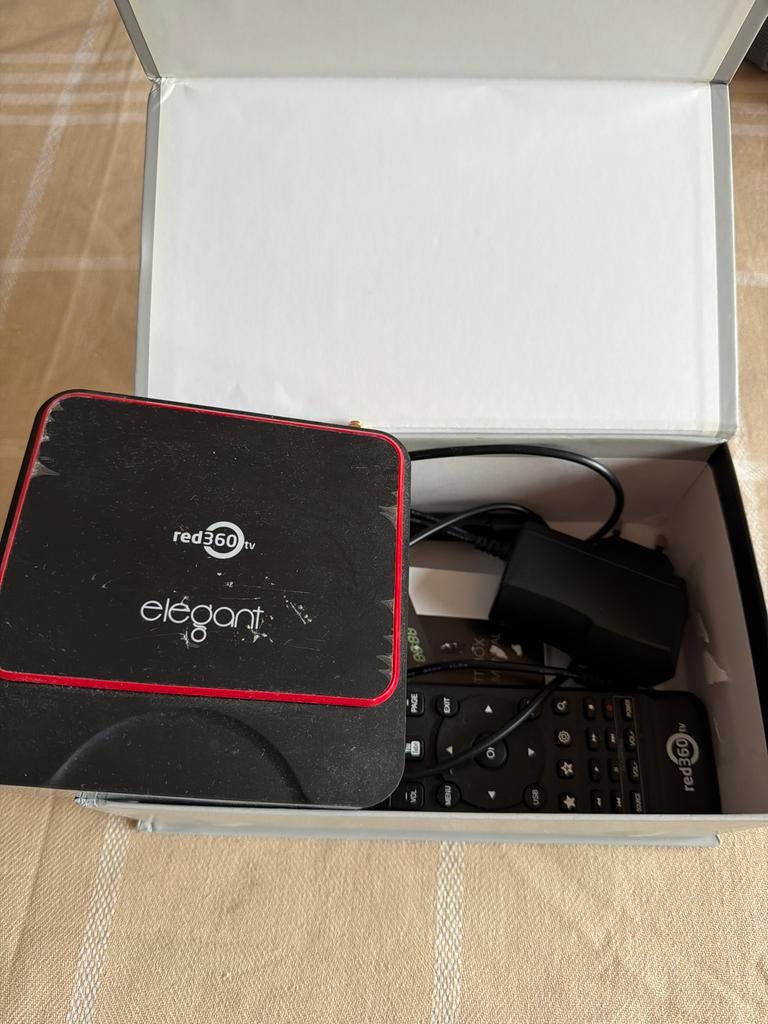 Red360 TV Elegant Go Decoder met Afstandsbediening, Ophalen of Verzenden, Gebruikt, Decoder