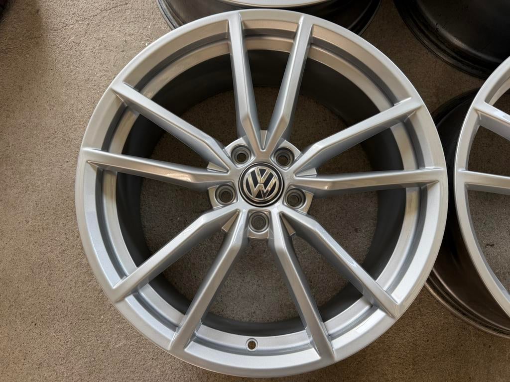 19 inch Origineel Volskwagen Pretoria velgen Golf 7.5 R GTI, Auto-onderdelen, Banden en Velgen, 19 inch, Gebruikt, Banden en Velgen
