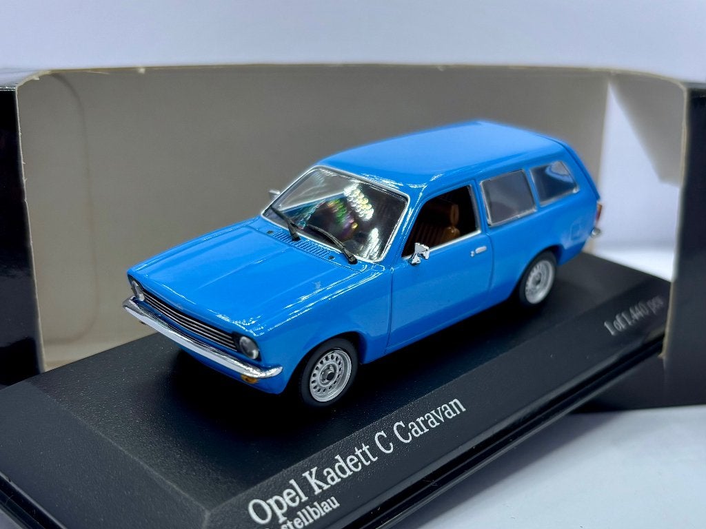 1:43 Opel kadett C caravan 1973-77, Ophalen of Verzenden, Zo goed als nieuw, Auto, MiniChamps