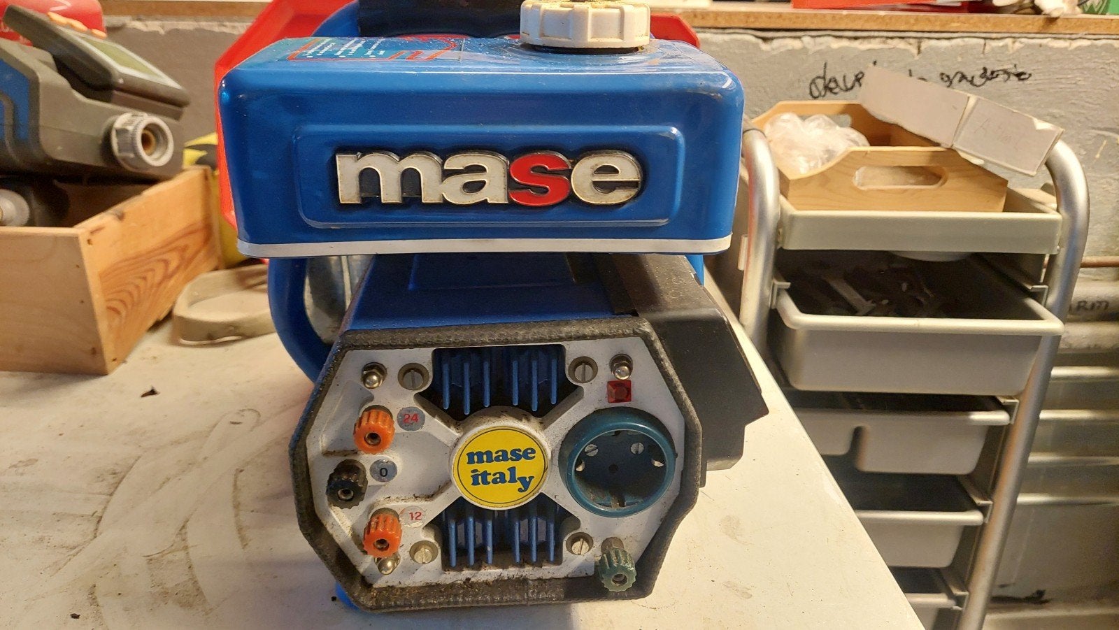 MASE 2-takt generator 600W - Compact en Draagbaar, Ophalen, Gebruikt, Minder dan 5 kVA, Benzine