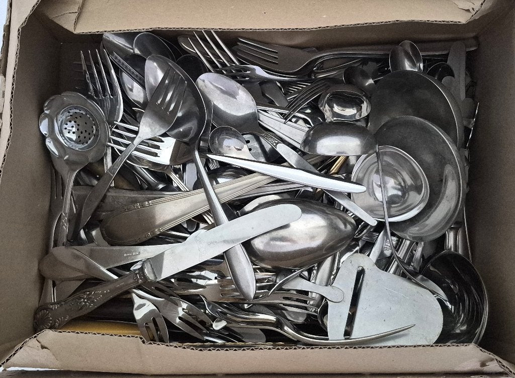 Doos vol met bestek - ruim 4,5 kilo, Gebruikt, Ophalen of Verzenden, Rvs of Chroom, Overige merken