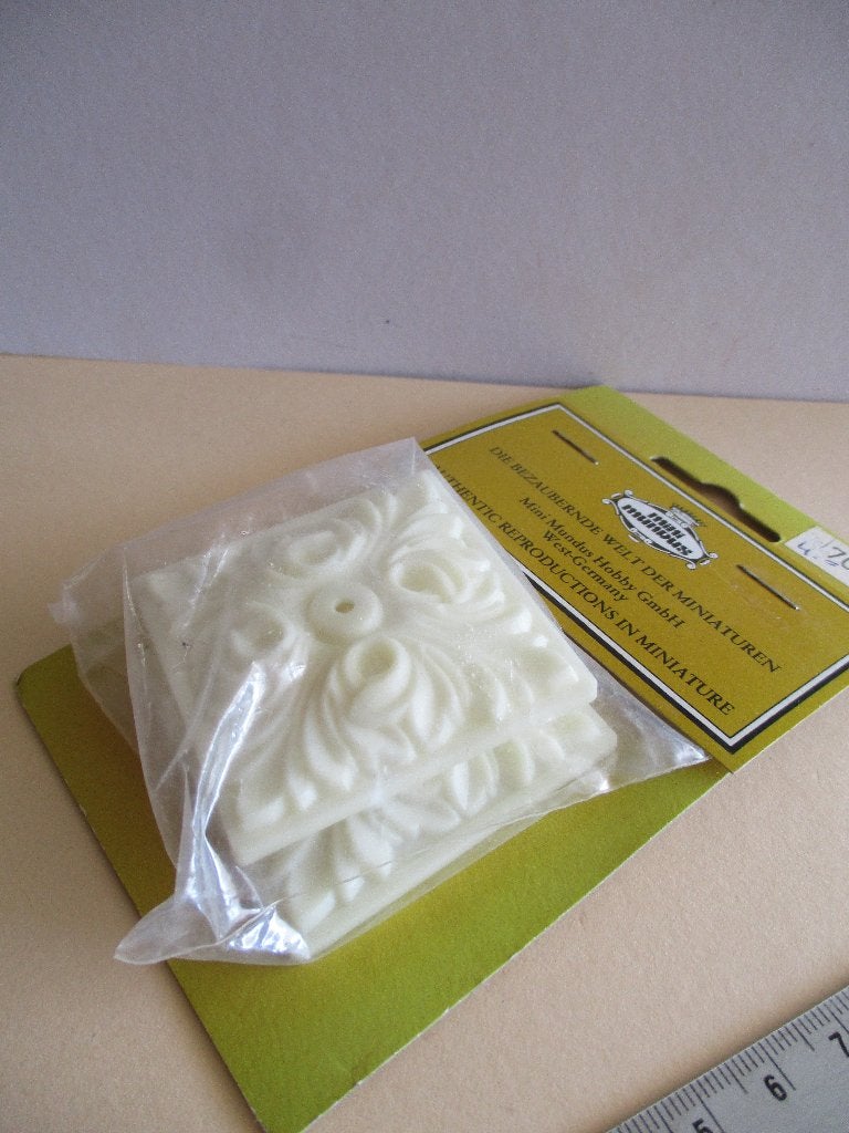 poppenhuis 2 kunststof plafonplaatjes Mini Mundus, Ophalen of Verzenden, Zo goed als nieuw, Decoratie