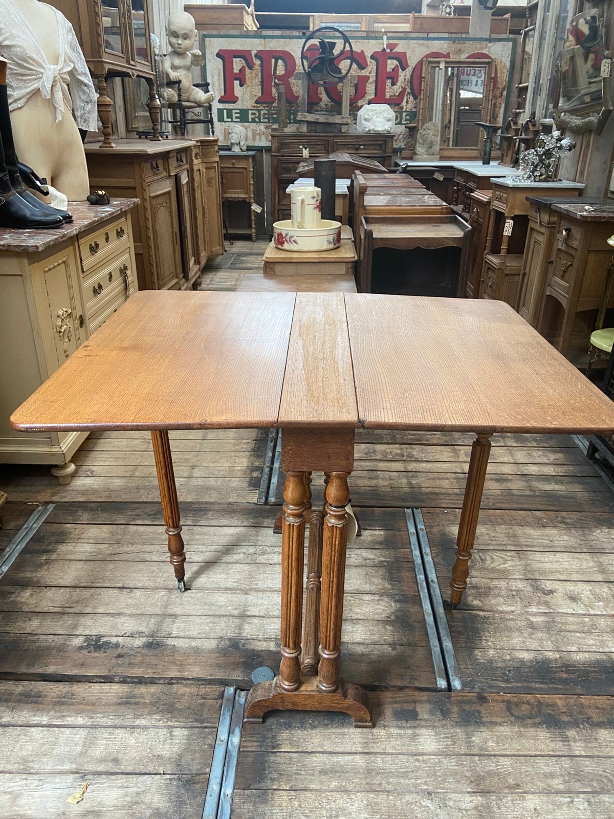 Antieke Franse hangoortafel eettafel tafel, Ophalen