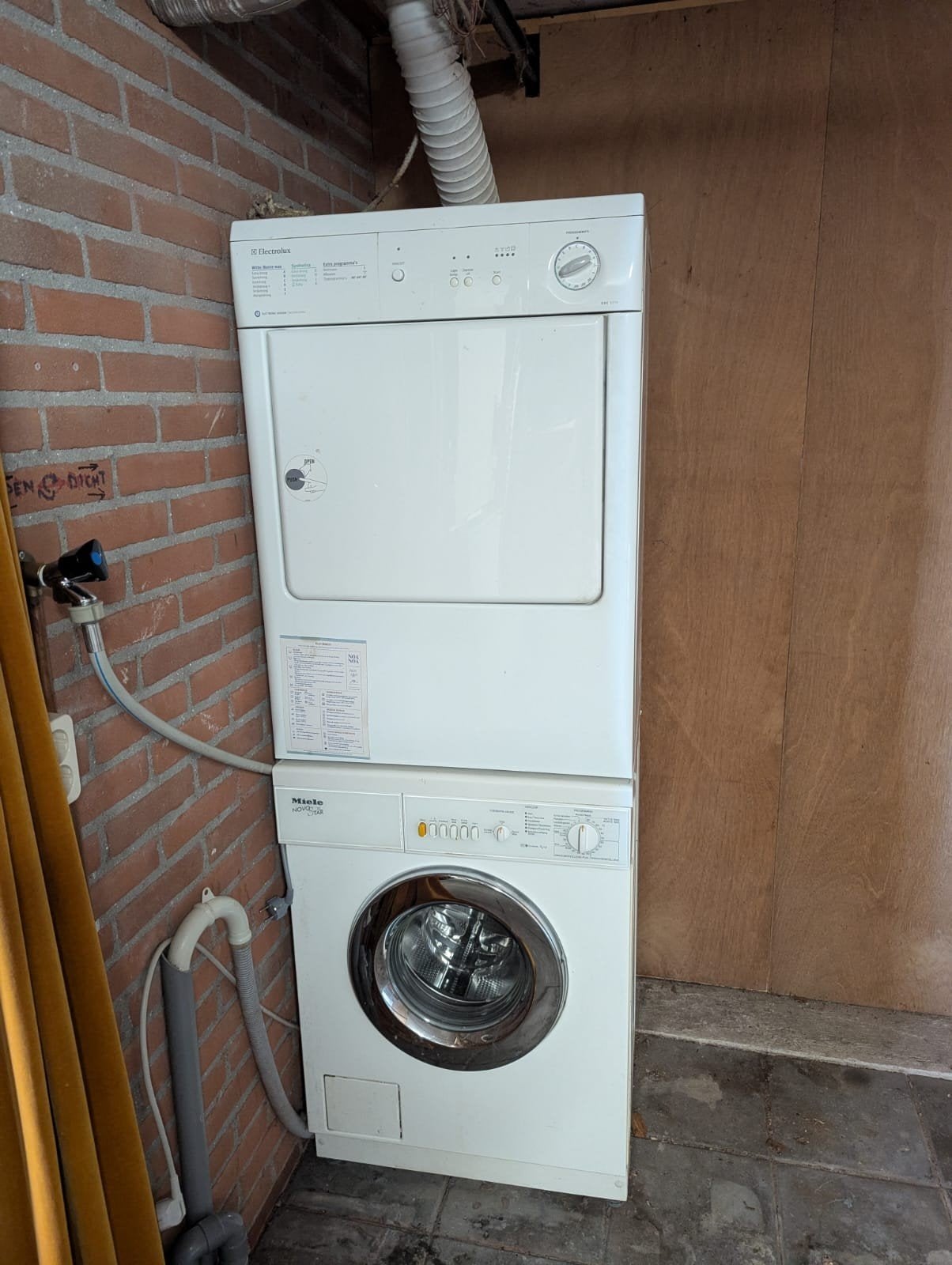 Miele Novotronic W914 Wasmachine met Electrolux Droger, Ophalen, Gebruikt, Voorlader, 85 tot 90 cm