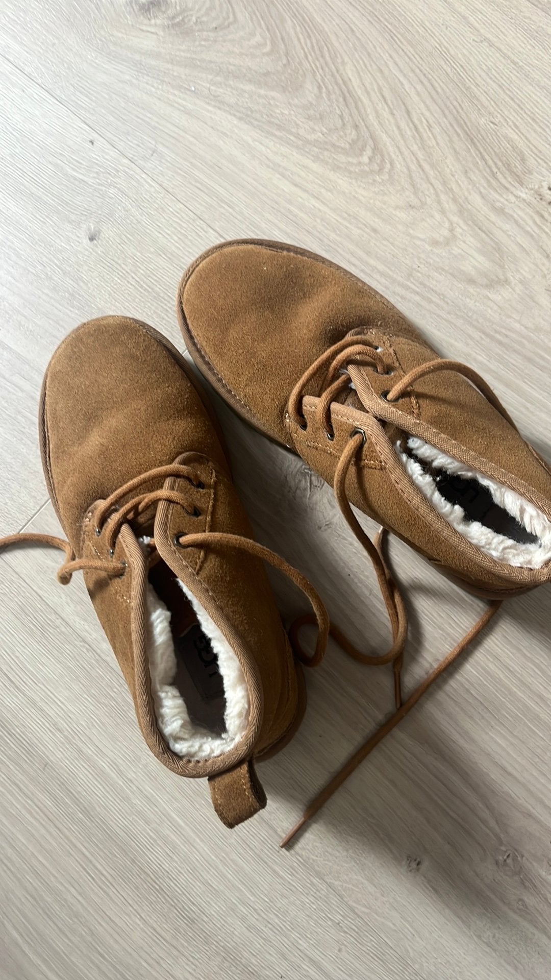 Ugg, Ophalen, Zo goed als nieuw, Boots