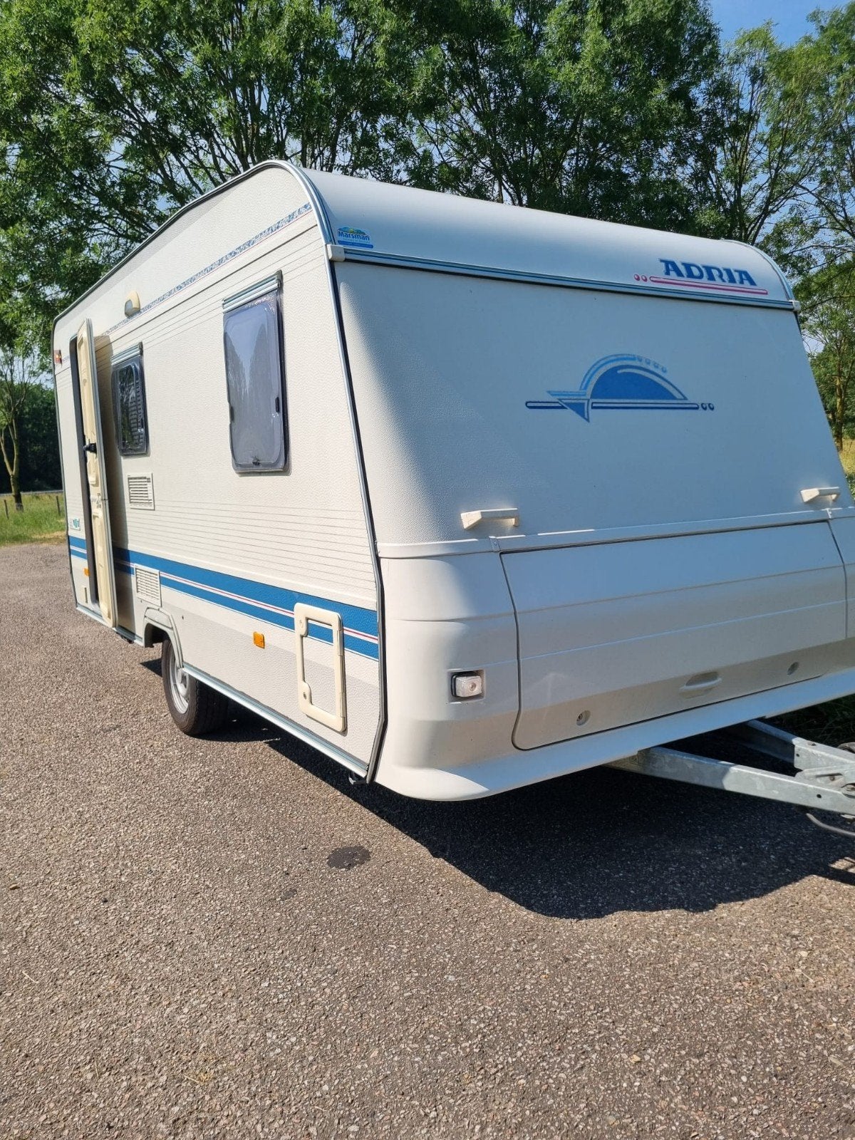 Prachtige Adria 432 px uit 2002 Luifel + Zijwanden Frans Bed, Dwarsbed, Treinzit, 750 - 1000 kg, Particulier