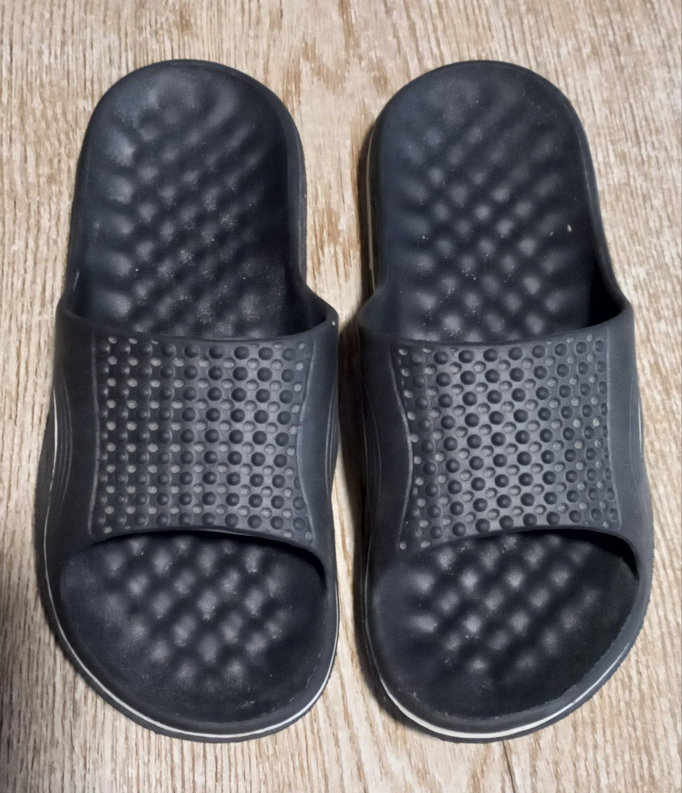 Zwarte badslippers maat 38, Slippers, Zwart, Ophalen of Verzenden, Onbekend
