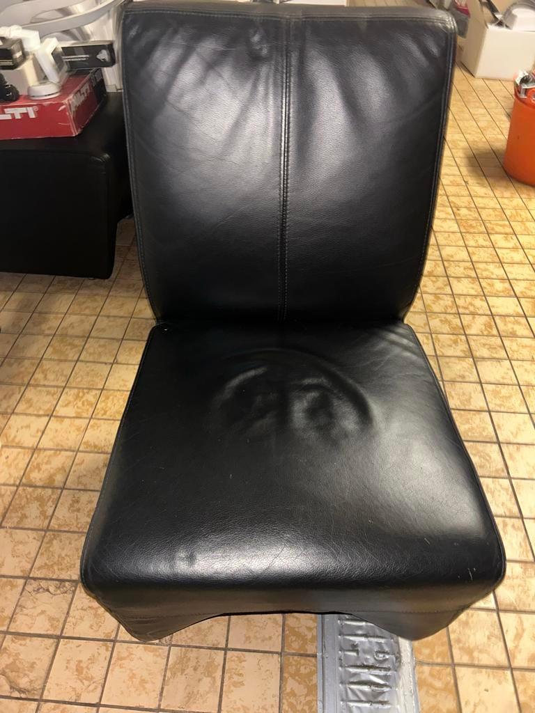Zwarte leren fauteuils - per stuk €25 - Ophalen Beverwijk, Ophalen of Verzenden, Gebruikt, Leer