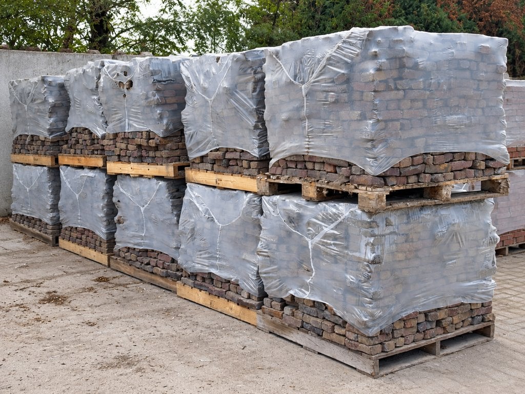 Oude hard gebakken waaltjes 20x5 cm genuanceerd – 2.000 m², Gebruikt, Keramiek, Klinkers, Ophalen of Verzenden