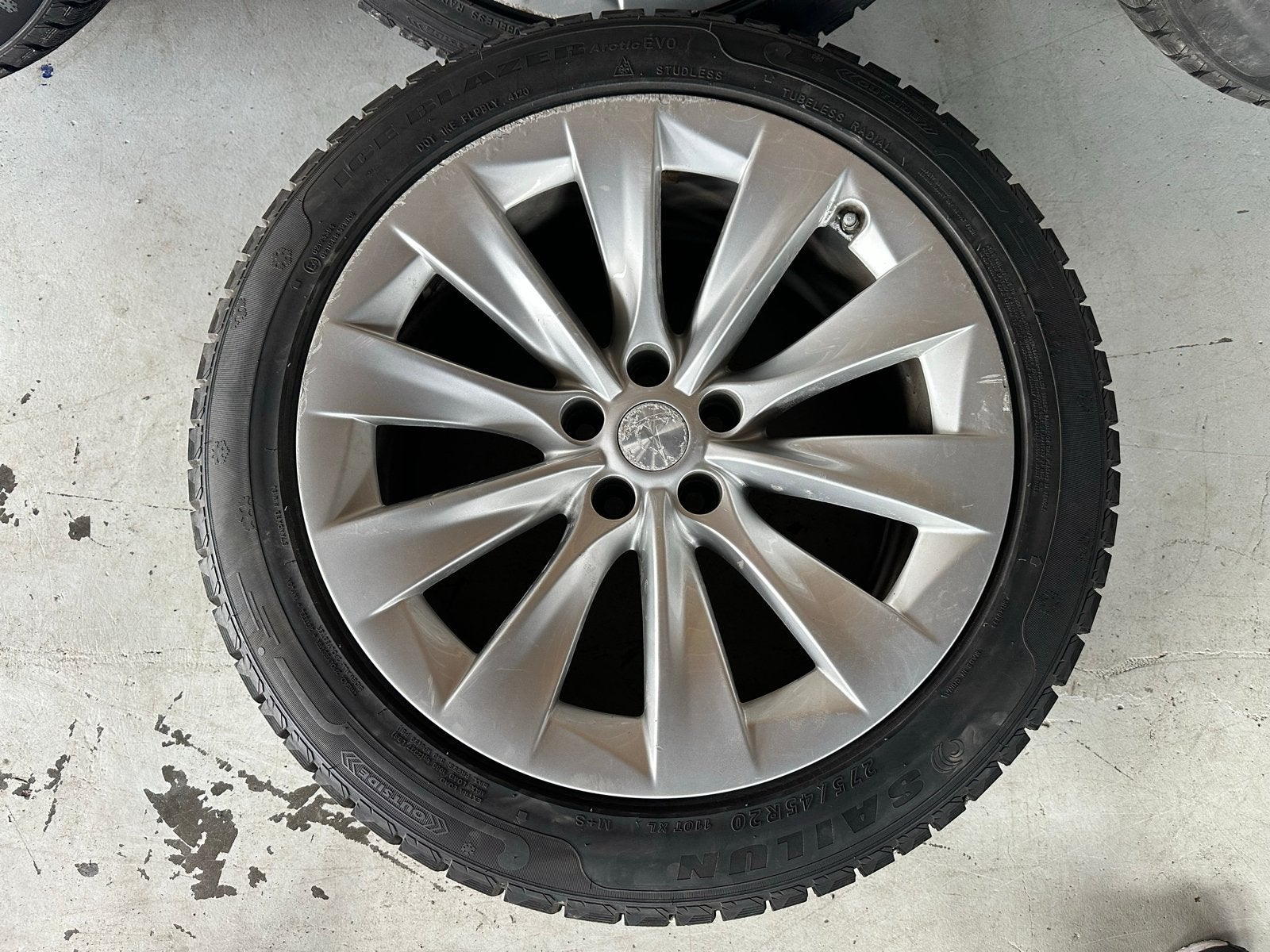 Tesla model X winterbanden met velgen - 275/45 R20, Auto-onderdelen, 16 inch, Banden en Velgen, Personenwagen, Gebruikt
