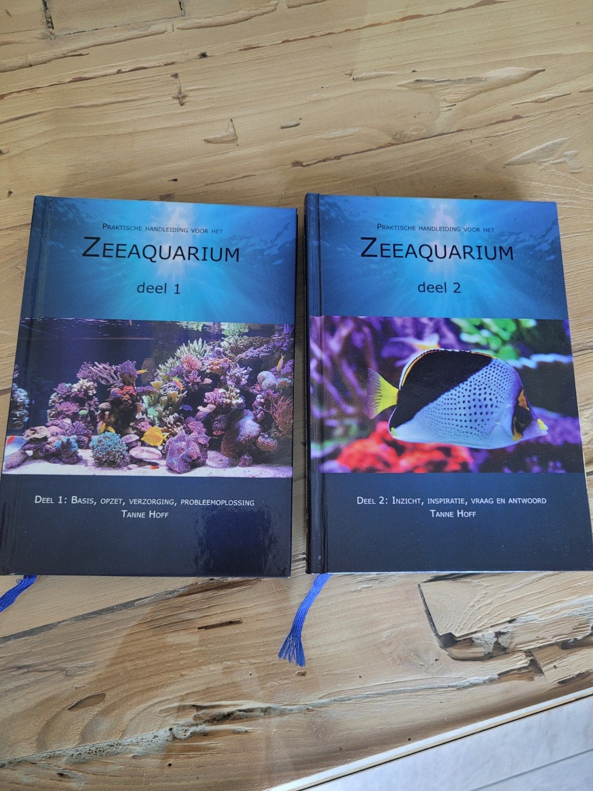 Tanne Hoff Zee aquarium deel 1 en 2, Ophalen, Zo goed als nieuw