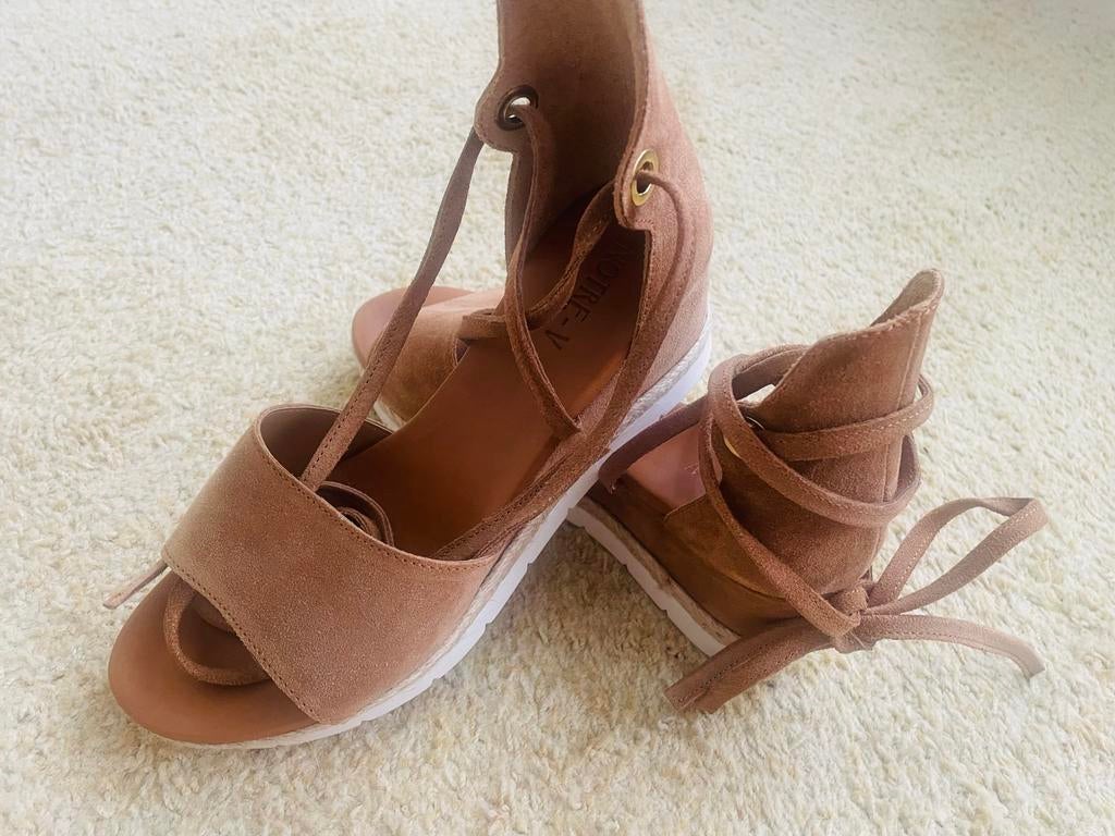 Notre V suède espadrilles - Maat 38, Kleding | Dames, Schoenen, Bruin, Notre V, Nieuw, Ophalen of Verzenden